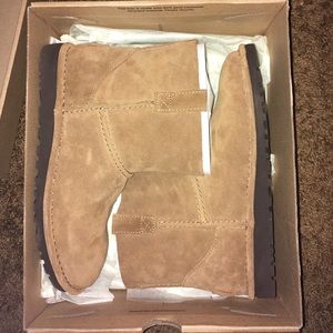 UGG Women’s Treadlite Collection